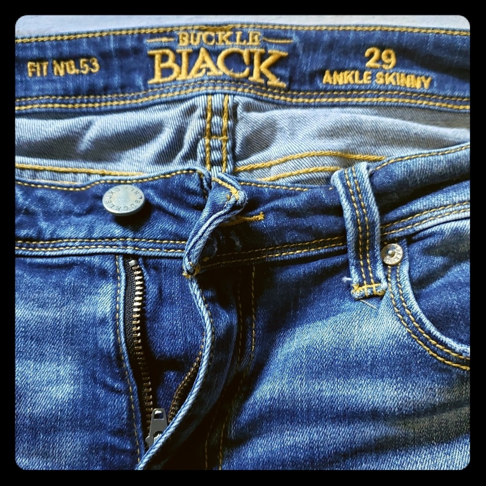 Buckle Black Distressed Jeans